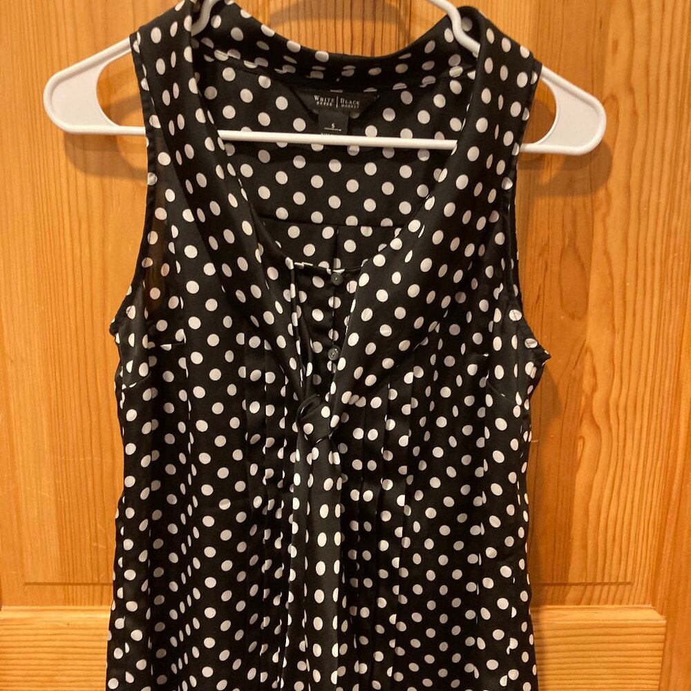 White House Black Market Polka Dot Sleeveless Blouse – Size Small